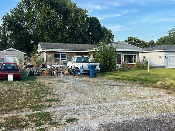 3rd image of 1209 Main St