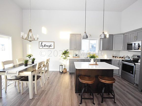5th image of 1108 Lilac Ln
