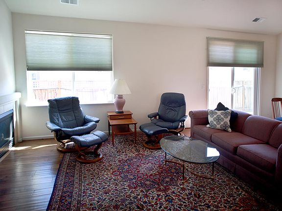 3rd image of 447 Vivienne Dr