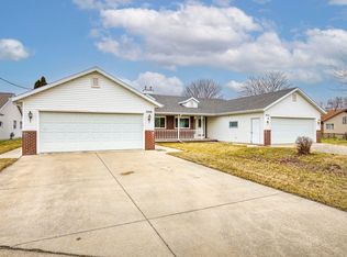 508 Peter Ln, Little Chute, WI 54140