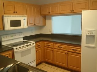 12096 NW 42nd St, Sunrise, FL 33323