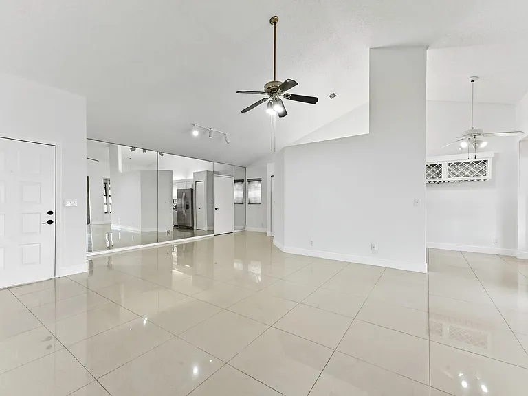 5421 Helene Cir — Photo 5