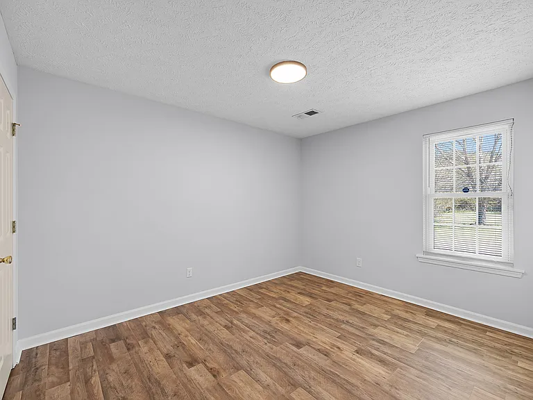192 Eagle Ridge Dr — Photo 13