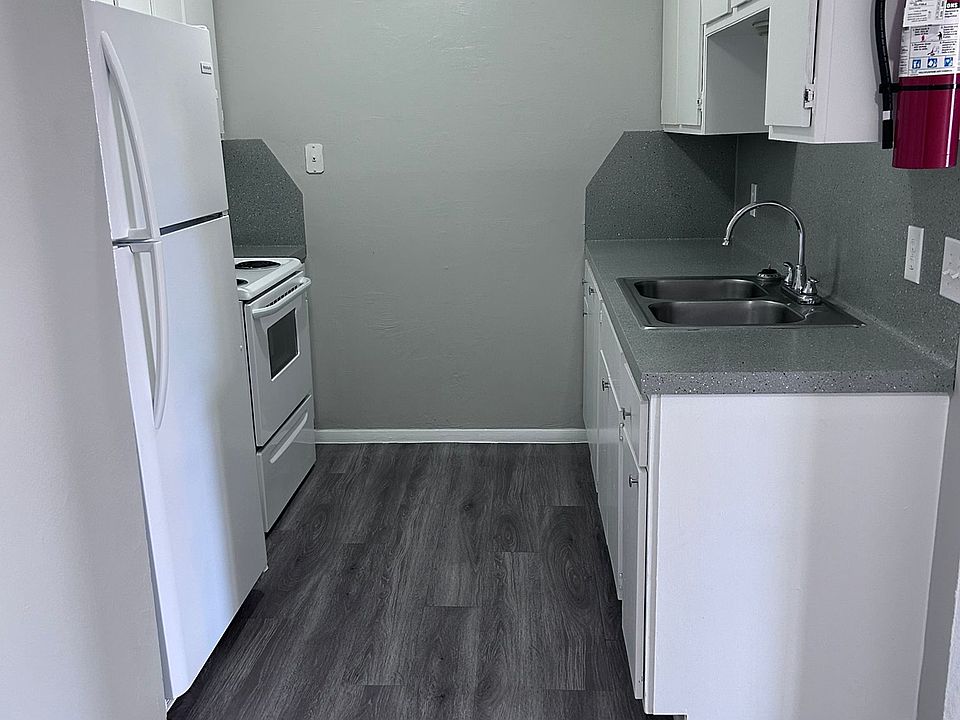1st image of 1608 W McIntyre St #17343309