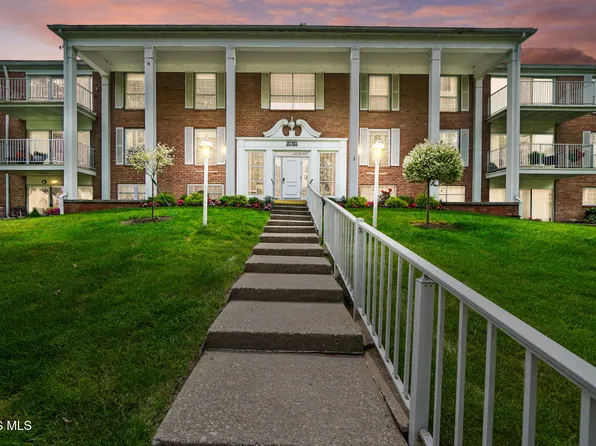 5679 Monroe St Unit 319, Sylvania, OH 43560