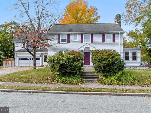 18 W Grays Ave, Glenolden, PA 19036