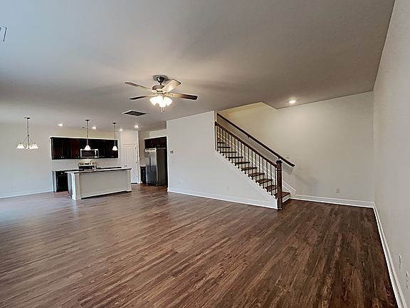 4th image of 1025 Bluewater Dr
