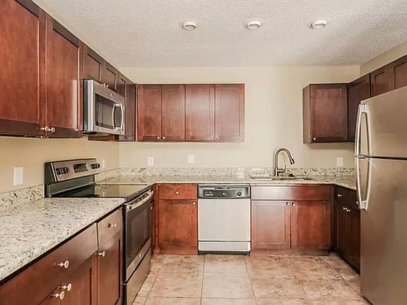 4th image of 6108 York River Dr #22