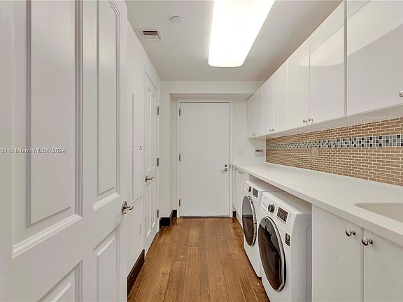 5th image of 17875 Collins Ave #1-2-0