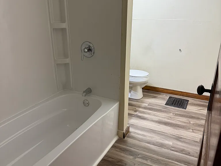 291 W Main St #291 — Photo 3