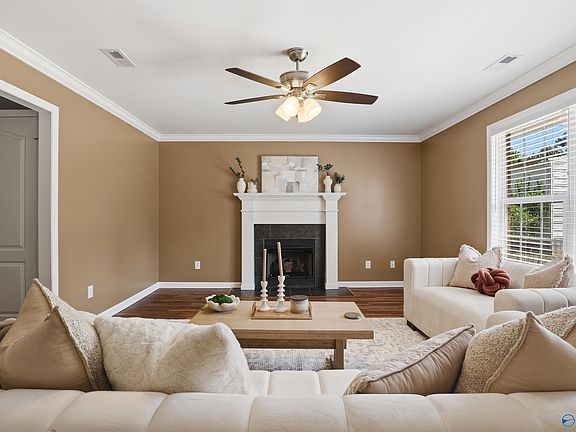 5th image of 140 Shelly Ln