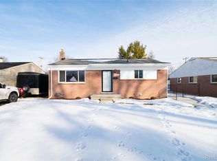 31074 Steinhauer St, Westland, MI 48186