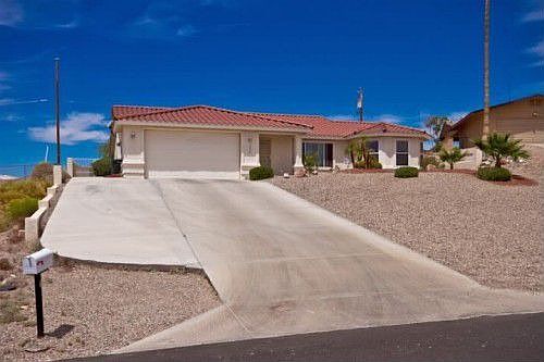 2nd image of 1065 Paiute Pl