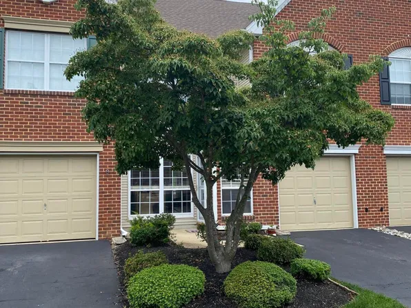 102 Tarpon Dr, Wall Township, NJ 08750