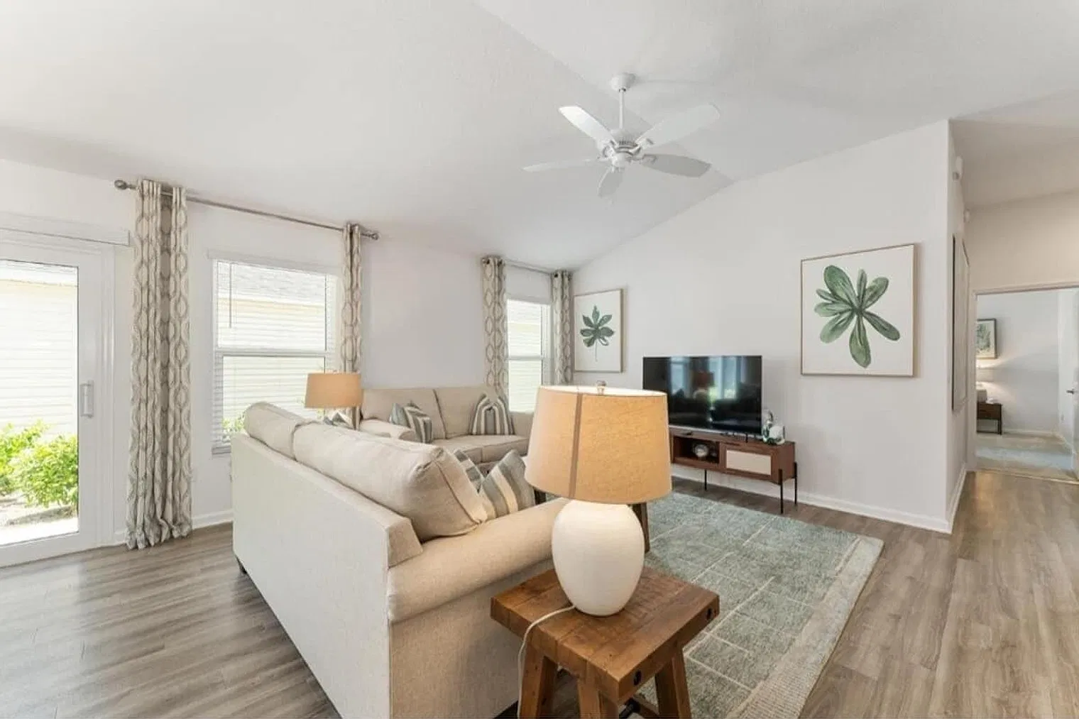 3 bed, 2.0 bath, $4,749 — Photo 3