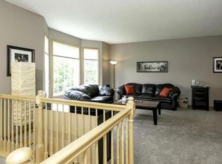 15621 Prospect Rd, Eden Prairie, MN 55347