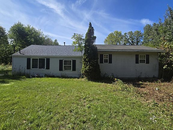 3rd image of 5065 Lorenson Rd