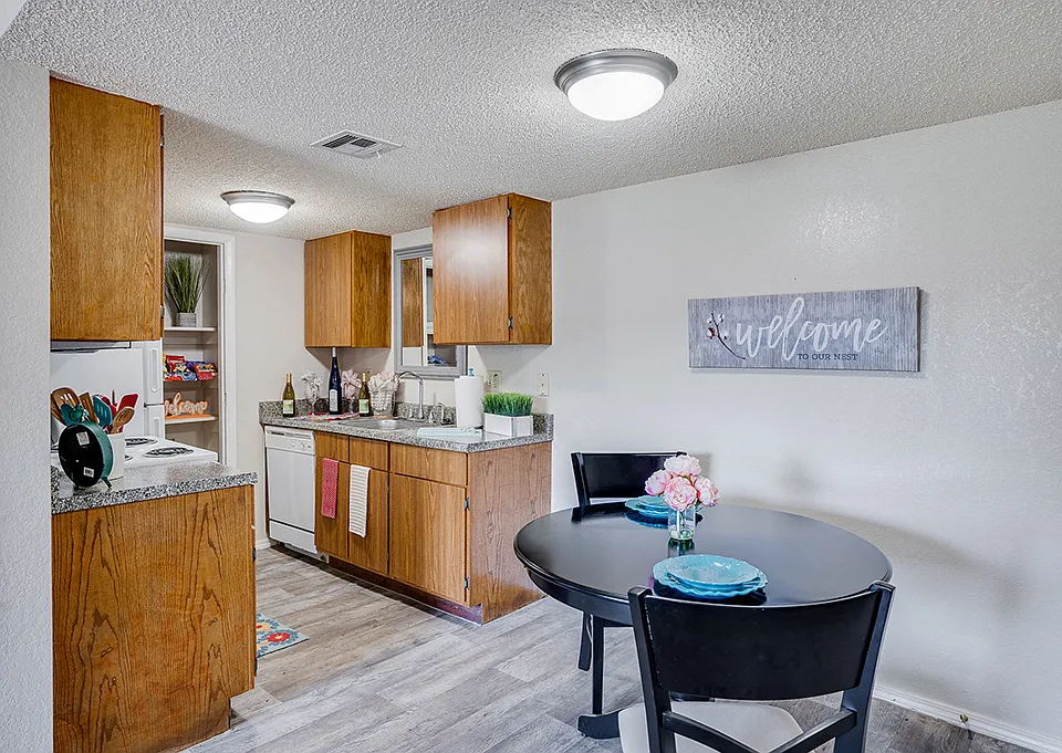 Two Bedroom A - 2 Bed / 2 Bath - 950 Sq.Ft.