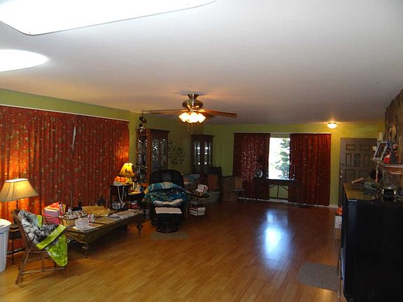 3rd image of 375 Zinfandel Dr