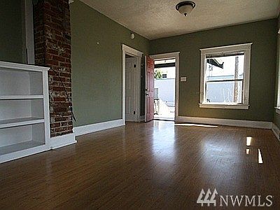 2nd image of 530 Dr Mill King Way