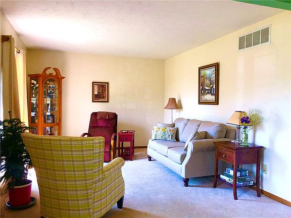 2nd image of 5690 Federalist Ct