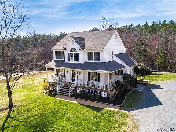 3rd image of 926 Stone Castle Dr