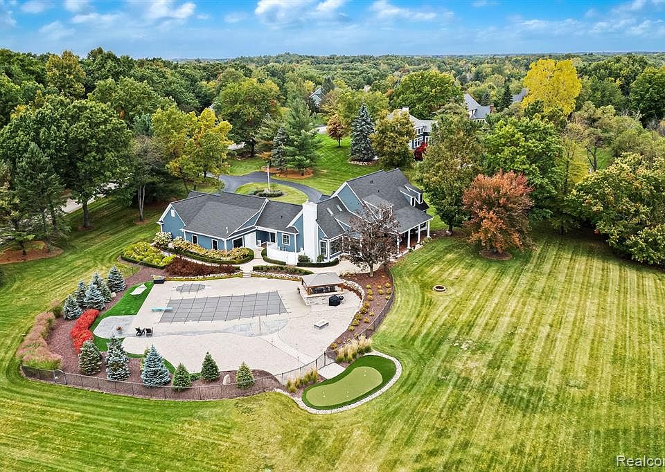 5319 Timber Bend Dr, Brighton, MI 48116 MLS 20230092519 Zillow