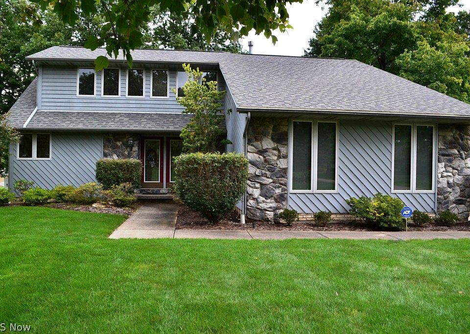 1st image of 3993 Oakridge Dr