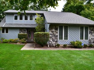 3993 Oakridge Dr, Louisville, OH 44641