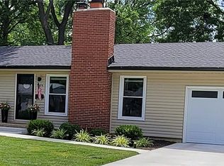 7124 Robinson Dr, Overland Park, KS 66204