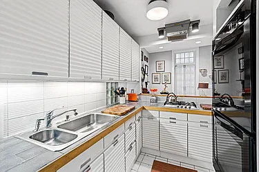 Rented by Ina Greenfield, LREB