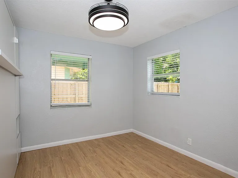 1135 NW 6th Ave #B — Photo 5