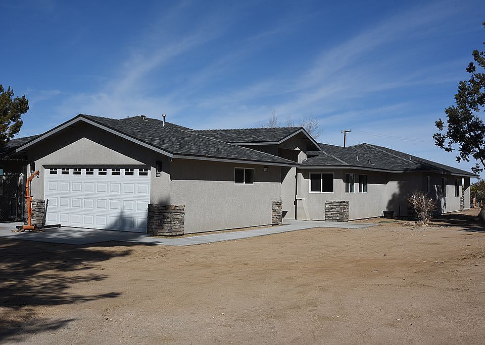 2nd image of 58190 Lisbon Dr