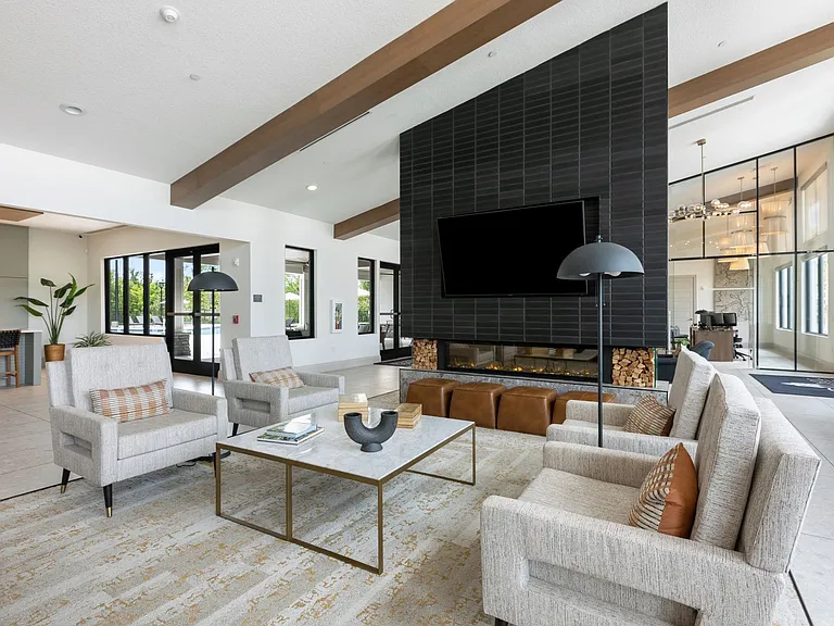 BLVD 2600 — Photo 15