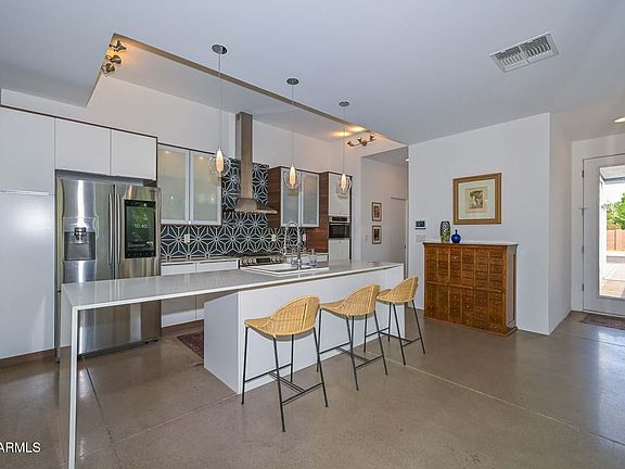 3rd image of 2109 E VIRGINIA Avenue