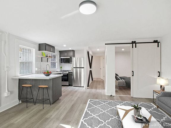 3rd image of 300 San Juan Ave #2