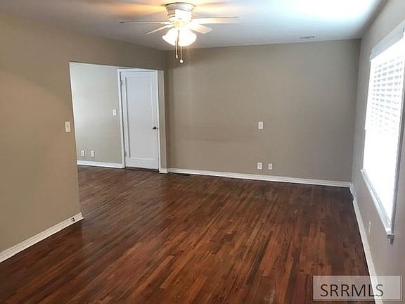 3rd image of 951 10th St