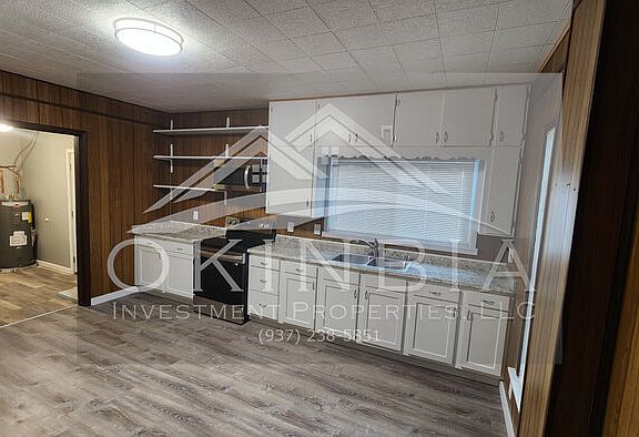 3rd image of 102 W Martindale Rd