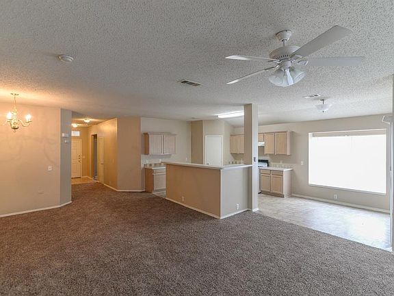 3rd image of 104 Quail Run Dr