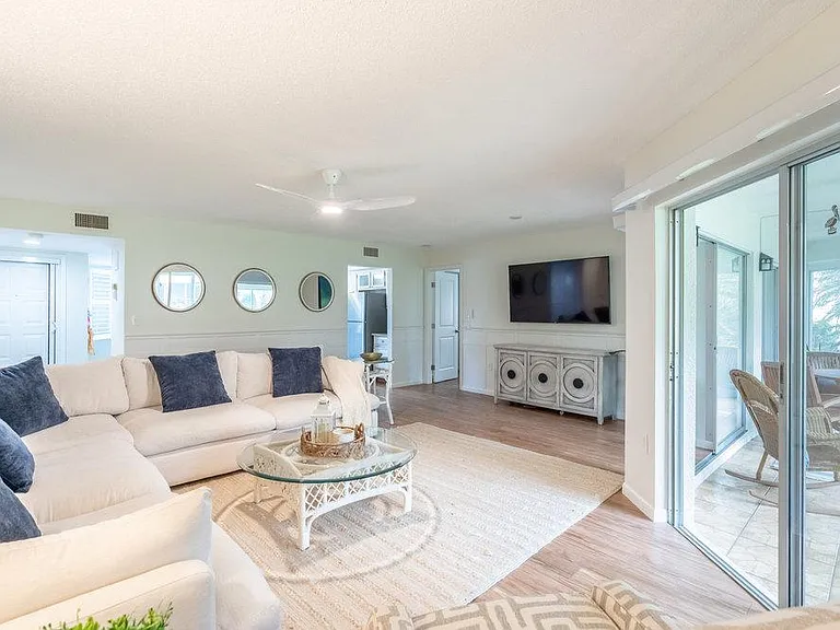 3200 Binnacle Dr #H1 — Photo 29