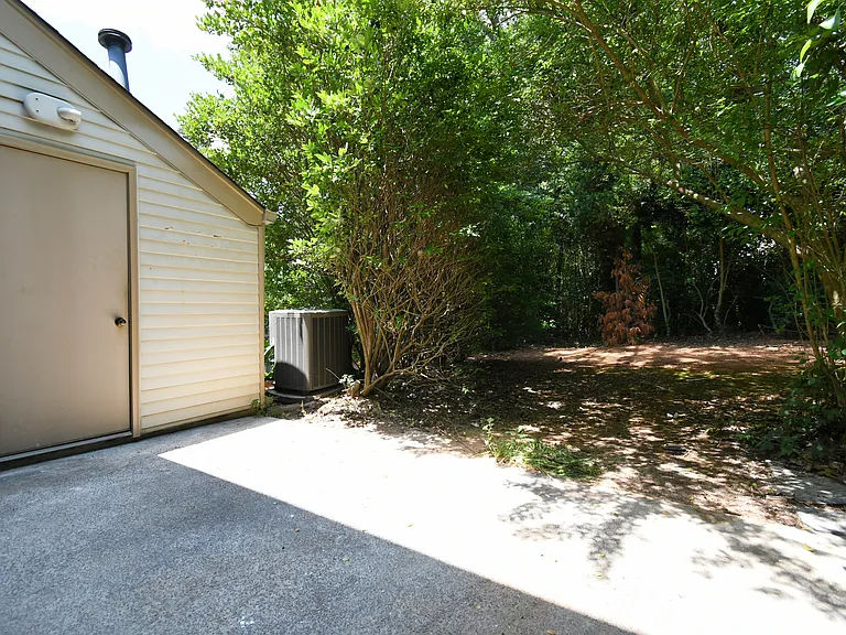 108 Wedgewood Way — Photo 32
