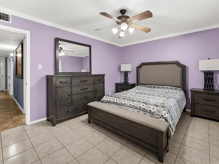 135 Navajo Cir — Photo 16
