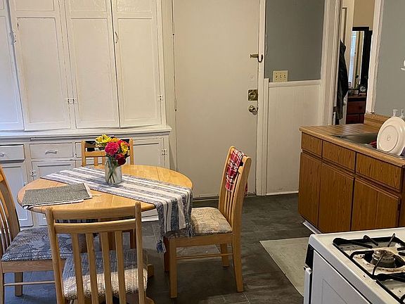 4th image of 2943A N Fratney St