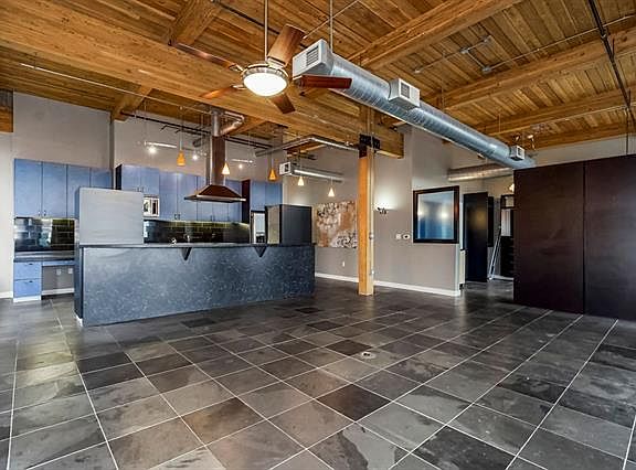 3rd image of 210 W 5th St APT 301