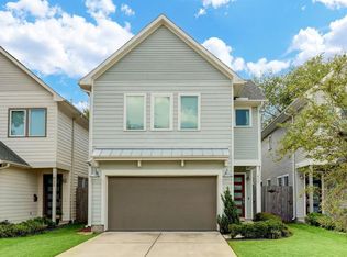 927 Adele St, Houston, TX 77009