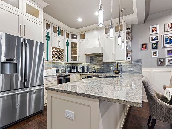 4th image of 6444 S Woodlawn Ave #4N