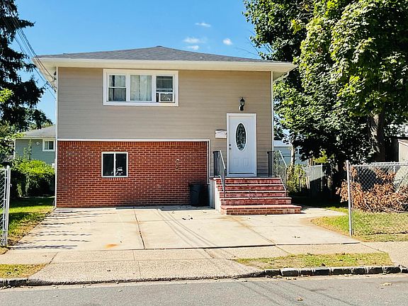 2nd image of 263A Siegel St