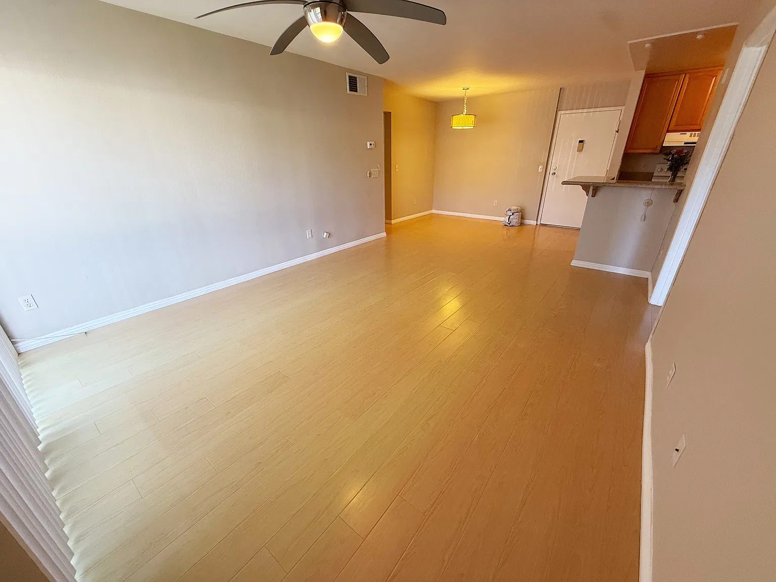 2 bed, 878 sqft, $2,800 — Photo 2