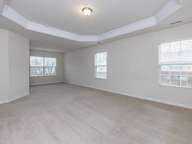 416 Charleville Ct — Photo 26