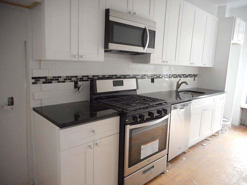 2nd image of 317 President St APT 3